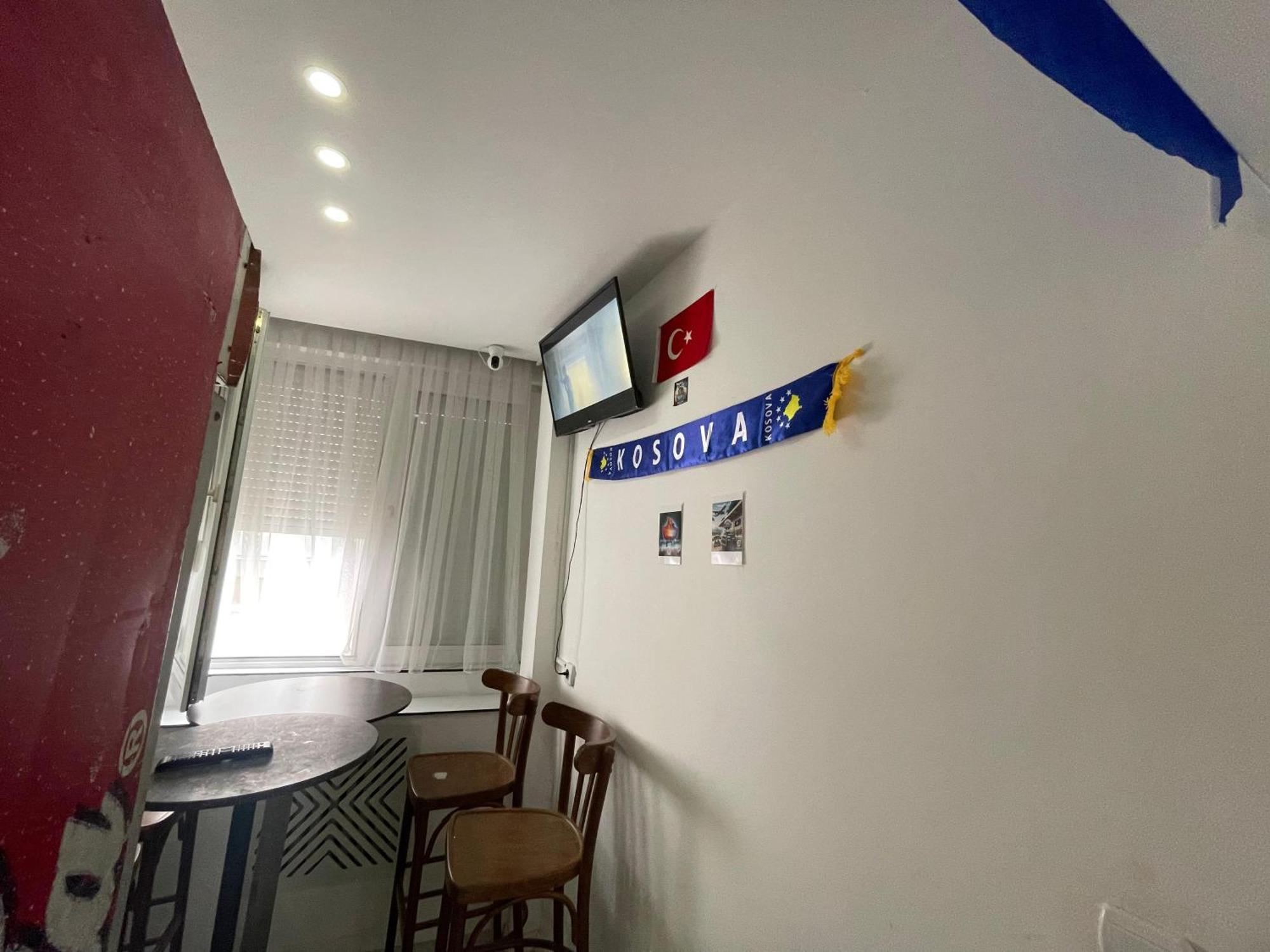 Shesh Hostel Pristina Exterior photo