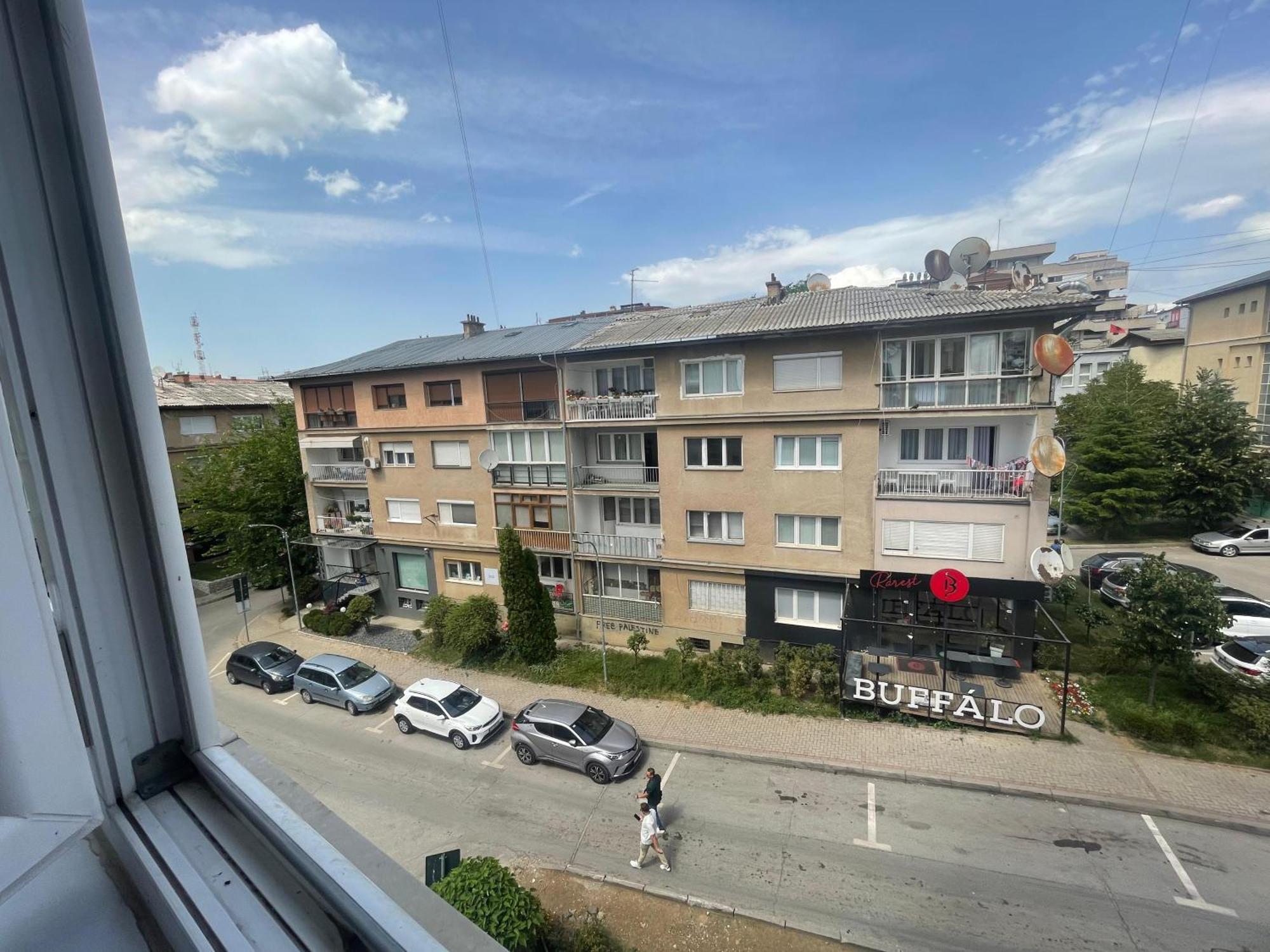 Shesh Hostel Pristina Exterior photo